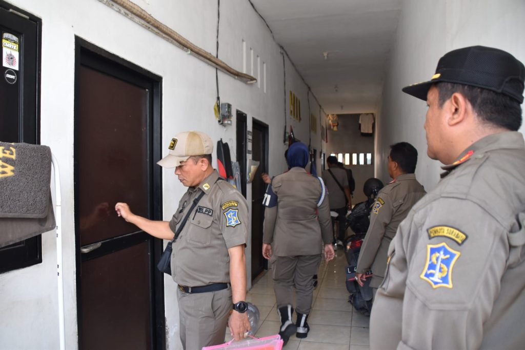 Satpol PP Surabaya Gelar Operasi Yustisi, Sasar Rumah Indekos